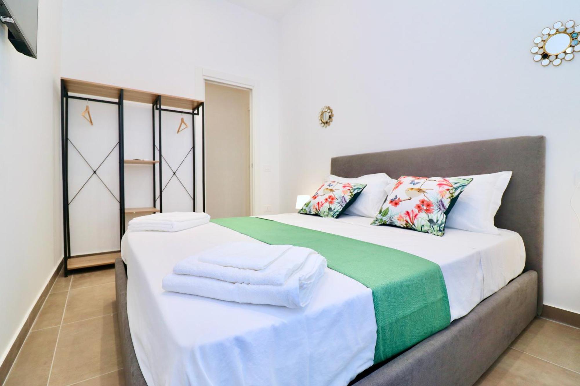 Airport Guest Houses Nápoly Kültér fotó